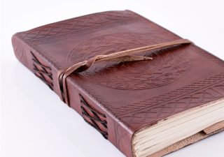 Middeleeuws Leren Notitieboek - Dagboek met Keltisch Embleem